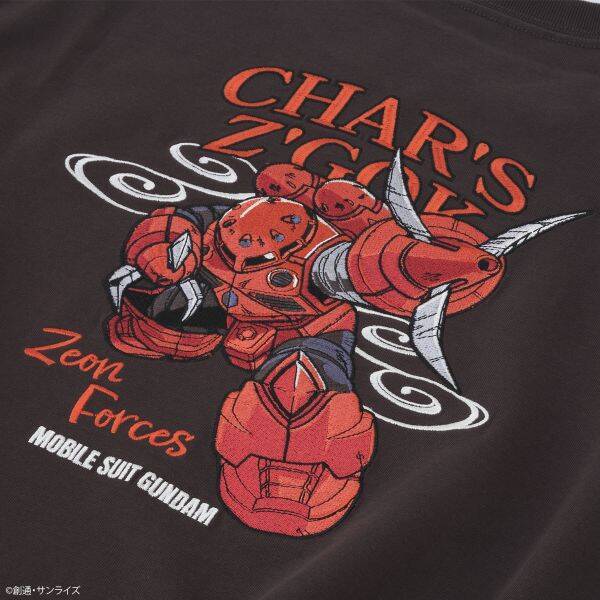 背中で魅せるガンダムTシャツ　名機3体を精緻なフル刺繍で表現