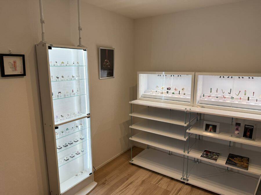 「食べられる鉱物」誕生　透明感までも再現した甘くて美しいアメシスト