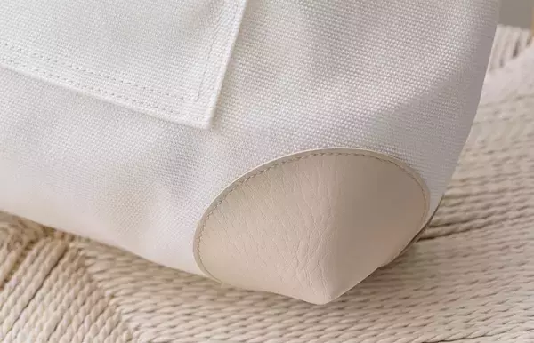 「コスプレ・ハンドメイド界のガチ勢に刺さりそう　ジャノメ、最上位職業用ミシン「エクリュ2000」発売」の画像