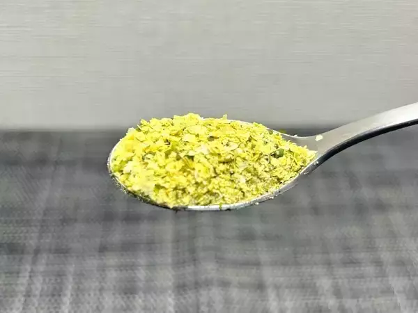 「「のり塩」「カラムーチョ」ふりかけを実食→スナック感覚かと思いきや予想外に“ご飯泥棒”だった」の画像