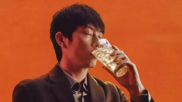 「杉野遥亮「…好き」に注目　サントリー「ティーチャーズ」で酒類CM初出演」の画像