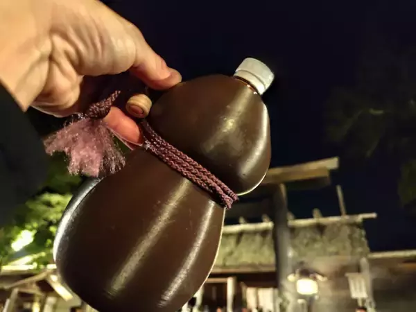 「「無いなら作る」の精神　現代武者の悩みを解決する「瓢箪型ペットボトルホルダー」が商品化されるまで」の画像