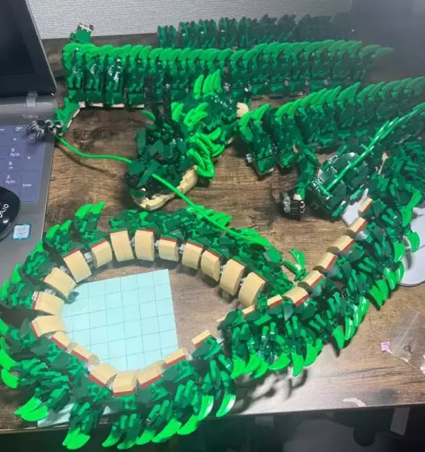 「全長2メートル超え！ドラゴンボール「シェンロン」のレゴ作品に注目」の画像