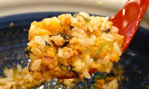 「試験販売で9割がリピ希望　丸亀製麺「旨辛 肉盛りまぜ玉うどん」がヤバすぎた件」の画像