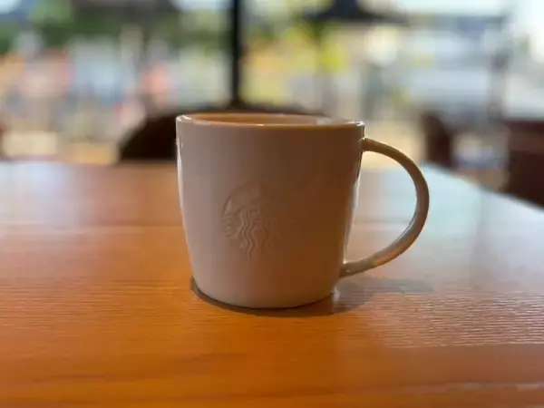 「スタバ新作「ホット アップル サイダー」は温かい炭酸なのか！？ 未知の領域すぎるので確かめてきた」の画像