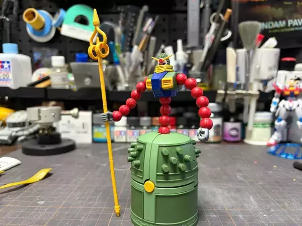 「Gガンダム「マンダラガンダム」がまさかの風鈴に　シュールすぎる光景に反響」の画像