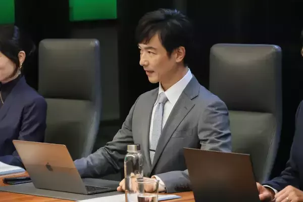 「堺雅人、風呂嫌いの佐々木舞香に“モンゴル”提案　サムライマック新CMインタビューで珍回答」の画像