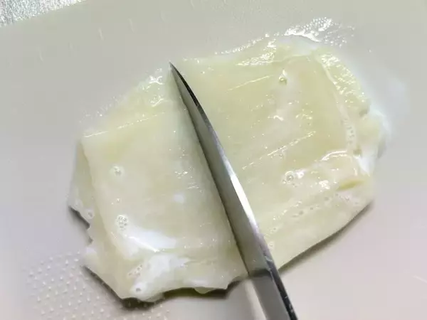 「これは反則級　公式の餅アレンジ「ブラックサンダー餅」がうますぎた」の画像