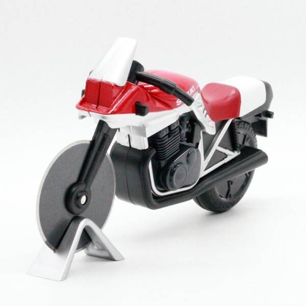 SUZUKI「KATANA」型ピザカッターに1000個限定の新色レッド登場　通販サイトで予約開始