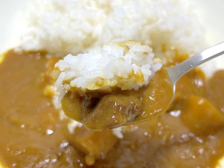 秋田で発見「熊肉カレー」を食べてみた！熊肉＝臭いのイメージは覆るか