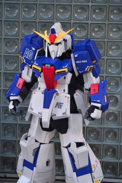 ガンダムMk-2のコスプレ　衣装の出来栄えに刻の涙があふれる