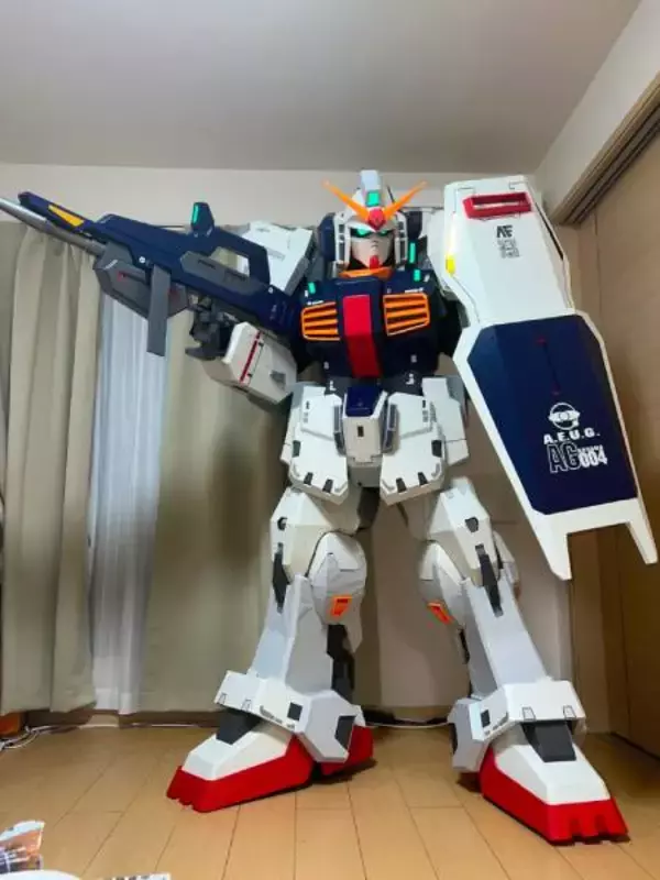 「ガンダムMk-2のコスプレ　衣装の出来栄えに刻の涙があふれる」の画像