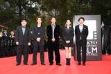 「「外道の歌」が東京国際映画祭へ　レッドカーペットに窪塚洋介×亀梨和也が登場」の画像1