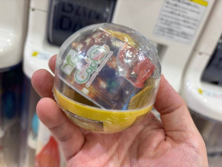 卓上でメダルゲームが遊べる！？カプセルトイ「LUCKYメダルゲーム」で遊んでみた