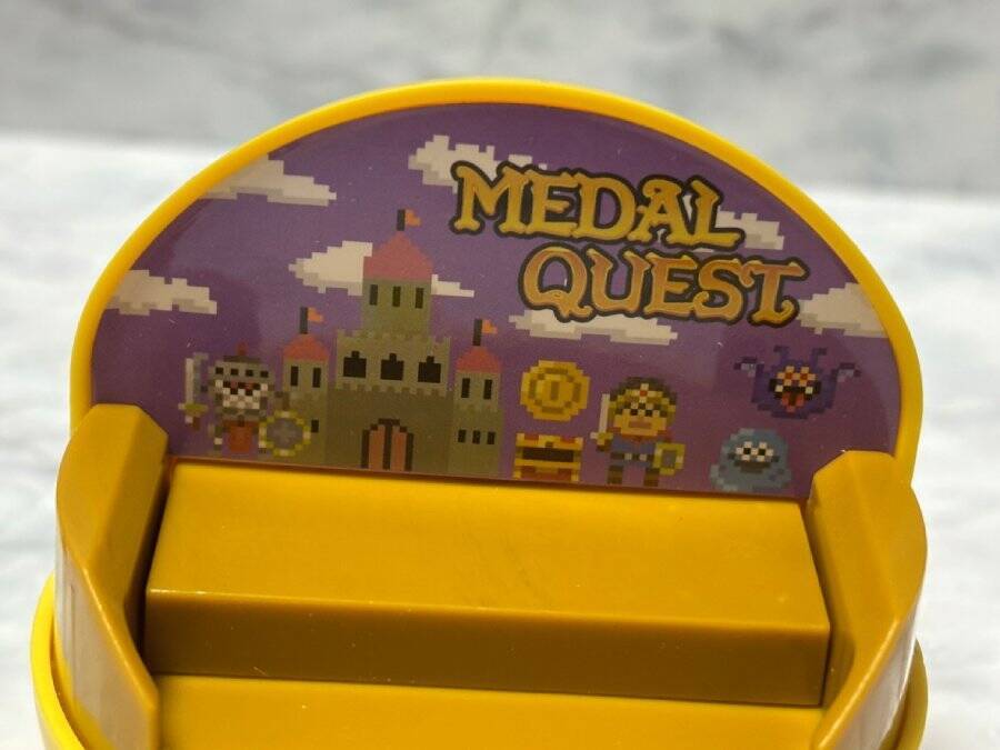 卓上でメダルゲームが遊べる！？カプセルトイ「LUCKYメダルゲーム」で遊んでみた