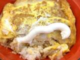 「かつ丼にクーリッシュをかけて召し上がれ！富士そばの期間限定メニューが想像以上だった」の画像8