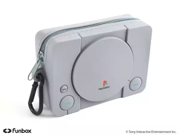 「ほぼ実寸大！初代プレステコントローラの「シリコーンポーチ」登場」の画像