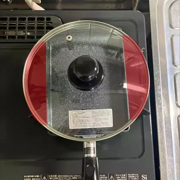 「玉子焼き器に大きなガラス蓋を絶対にのせないで　調理用品メーカーが注意喚起」の画像