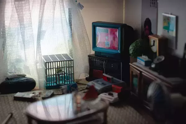 「「MOTHER2」愛が詰まったジオラマに反響　発売当時の「1994年の夏」を再現」の画像