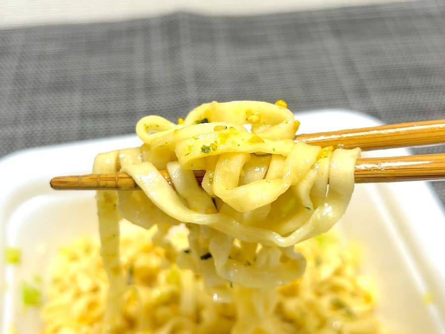 毎年気づくと売り切れてる　明星「のりたま焼うどん」をついに実食