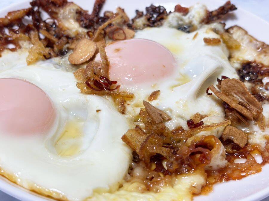 海外で1000万回再生のバズり飯　未知なるウマさ「ホットハニーエッグ」を実際に作ってみた