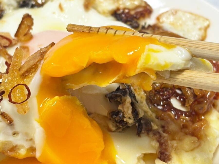 海外で1000万回再生のバズり飯　未知なるウマさ「ホットハニーエッグ」を実際に作ってみた