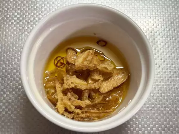 「海外で1000万回再生のバズり飯　未知なるウマさ「ホットハニーエッグ」を実際に作ってみた」の画像