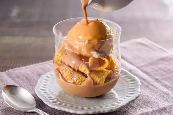 「「とんがりコーン」にまさかのロイヤルミルクティー味爆誕　女子栄養大生が考案した新提案」の画像