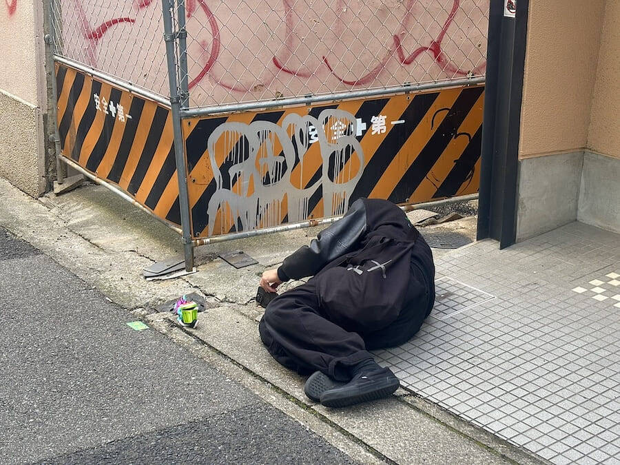 フィギュア撮影がダイナミックすぎて職質沙汰に　警察官とのほっこりする一幕