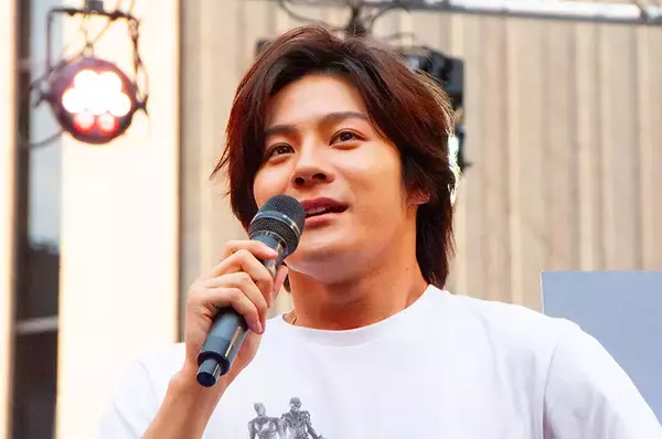 「“ゼッツ”今井竜太郎と“ギャバン”長田光平、打ち水イベントでマル秘ルーティン語る　「唇を…」「相手の香りを…」」の画像