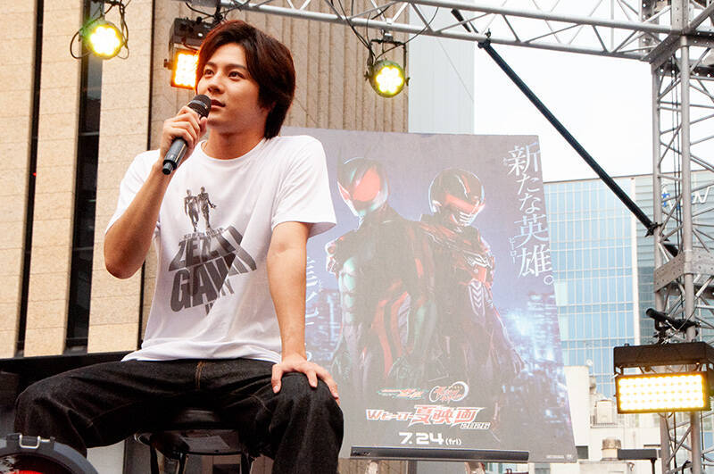 “ゼッツ”今井竜太郎と“ギャバン”長田光平、打ち水イベントでマル秘ルーティン語る　「唇を…」「相手の香りを…」