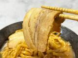 「総重量約810gの圧倒的ボリューム　セブン「濃厚G系ラーメン」でG系デビューしてみた」の画像8