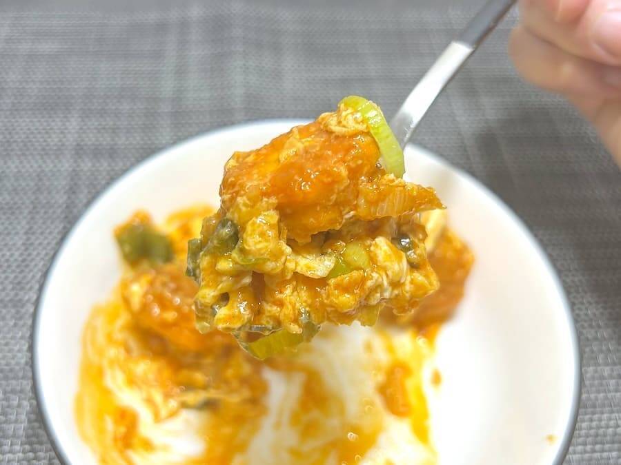 エビの代わりに「パイの実」投入！ロッテ公式が送るエビチリアレンジに目を疑う