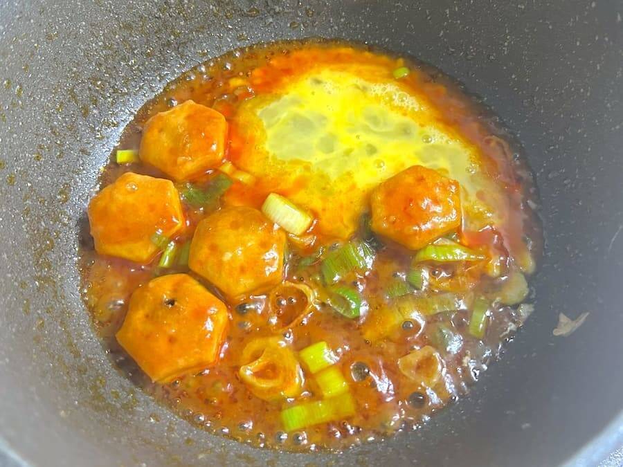 エビの代わりに「パイの実」投入！ロッテ公式が送るエビチリアレンジに目を疑う