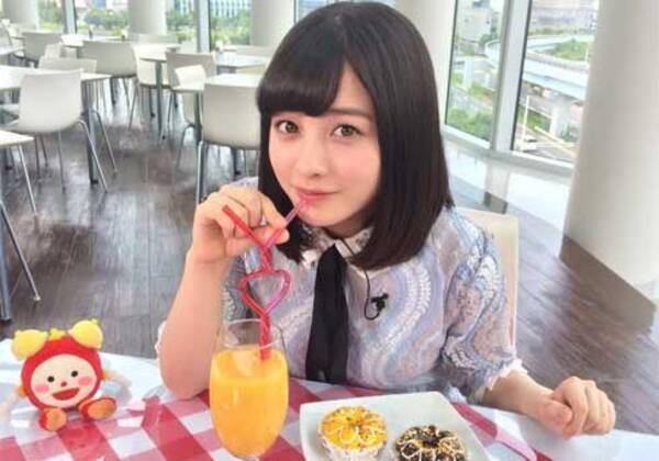 橋本環奈 彼女とデート 画像第2弾にファン歓喜 全力鼻ほじ でコメディエンヌの才能開花 17年6月21日 エキサイトニュース