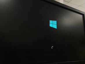 【Windows 10】画面が真っ暗になったときの対処法！