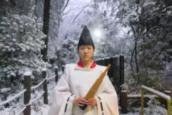 「正月忖度（そんたく）ミュージック　【コラム　カニササレアヤコのNEWS箸休め】」の画像