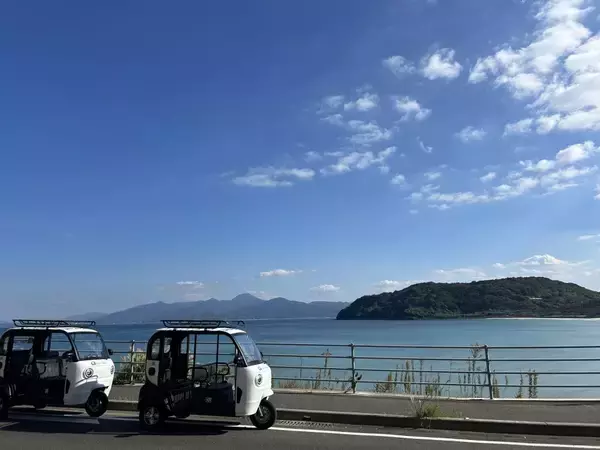 唐津を電動トゥクトゥクで　風の香りを全身で感じ絶景の海岸線を走ろう