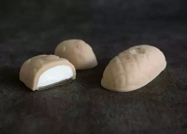 正倉院に眠る宝物箱を空想したケーキ　NOT WAGASHIブランドから「ベルベットクリームケーキ│宝匣菓」が登場