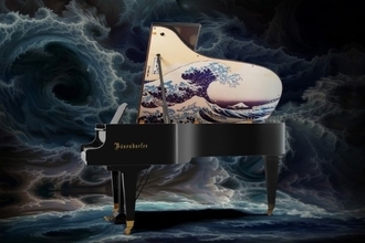 大阪・関西万博で注目されたグランドピアノを展示販売　山野楽器、ウィーンの名門ブランドに北斎の浮世絵