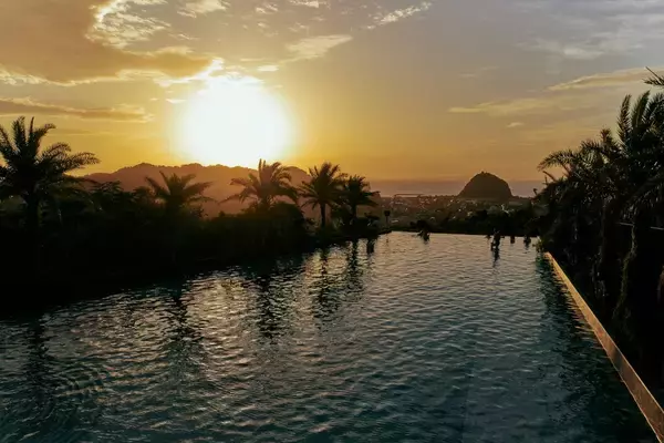 「いよいよ本格プールシーズン開幕　週末のDJも楽しめる」の画像