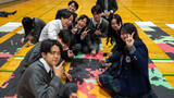 「大阪から世界最大の紙ふぶきモザイクアート！　関西創価学園が97万6800枚のギネス世界記録」の画像2