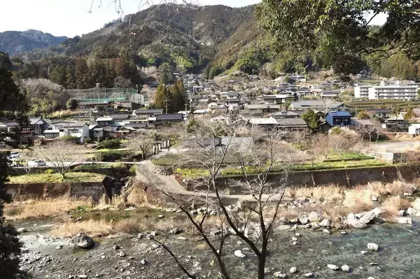 高知・仁淀川どっぷり旅体験記（上）古民家宿、神楽の“意外性”を満喫