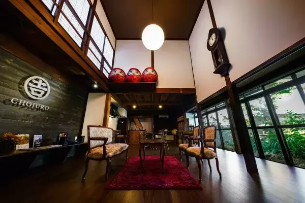 長野の古民家で心ゆくまで美酒を楽しむ　送迎付きでめぐる酒の旅