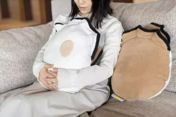 生ガキ×カキフライが一度に楽しめる！？　「どっちも牡蠣（かき）クッション」がオンラインショップでも販売開始