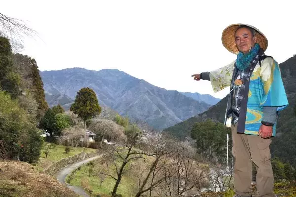 高知・仁淀川どっぷり旅体験記（下）　雨で表情変わる水晶淵“レイニー”ブルー