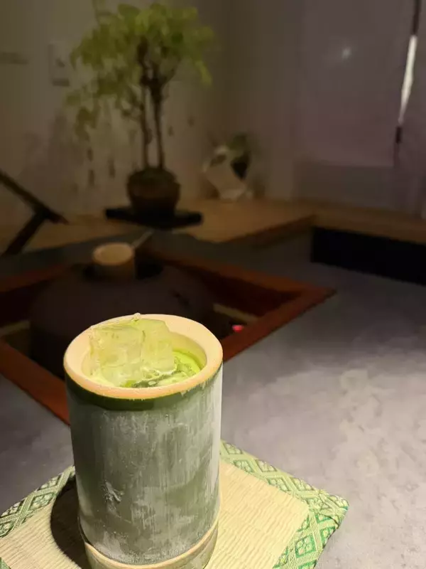 竹のカップで飲む抹茶スタンド　築地散策のお供に