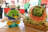 「スイカ食べて「スイカッ（スカッ）と」して　夏の水分補給に、鳥取県が販売イベント」の画像4