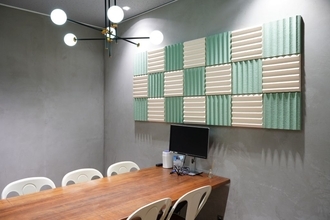 「REBORN PULP 吸音パネル」を渋谷でPOP-UP展示　100％再生パルプから生まれた“土に返る”吸音パネル　