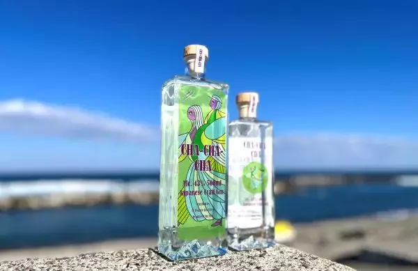 震災を機に石川から富山に移住　富山湾をぐるっと巡り過ごした松田さんによるクラフトジン「CHA-CHA-CHA」が誕生